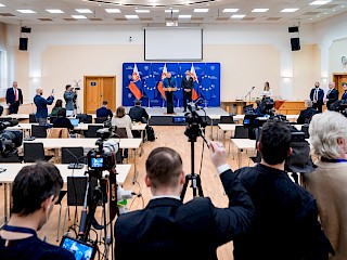 Fotogaléria k článku "Robert Fico: Vláda sa aktuálne zaoberá otázkou, ako dostať domov na Slovensko tých najzraniteľnejších"