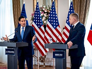 Fotogaléria k článku "Predseda vlády SR Robert Fico rokoval s ministrom zahraničných vecí USA Marcom Rubiom"