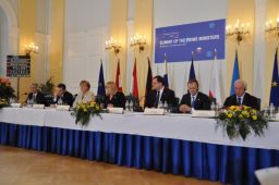 V Bratislave sa uskutonilo stretnutie predsedov vld krajn V4, Nemecka, Rakska a Ukrajiny 