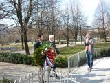 Deputy prime minister Rudolf Chmel laid a wreath at the statue of Sndor Petfi.