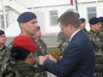 Nvteva zkladne EUFOR v Butmire, kde psobia aj slovensk vojaci, odovzdvanie medail ALTHEA