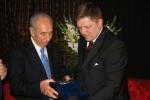 Stretnutie predsedu vldy SR s prezidentom Izraela . Perezom