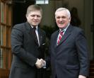 Predseda vldy SR Robert Fico s predsedom vldy rskej republiky Bertiem Ahernom